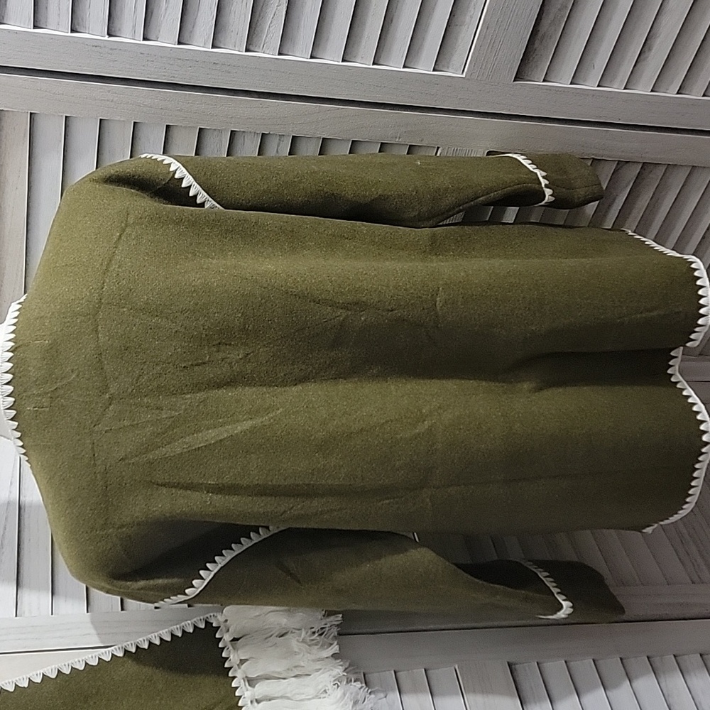 Olive Green Coat and Scarf Set with White Trim Size Small - Picture 8 of 14